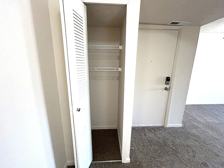 Heatherwood Apartments — Photo 40