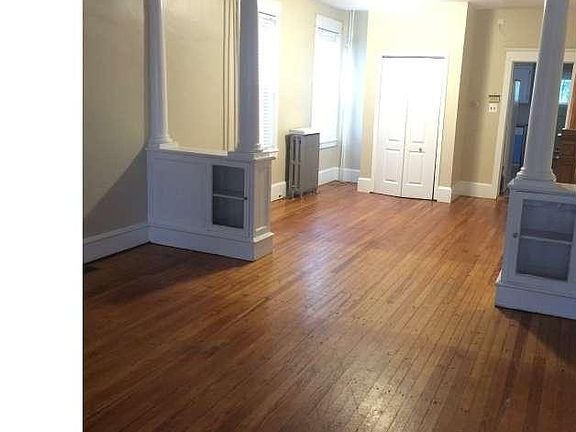 3rd image of 1904 W 7th St
