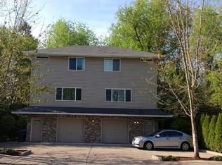 2190 SE Courtney Rd, Portland, OR 97222