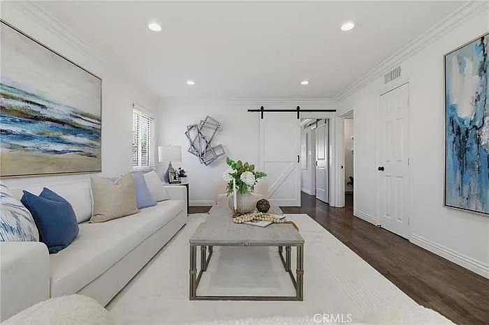 14611 Ermita Ave — Photo 6