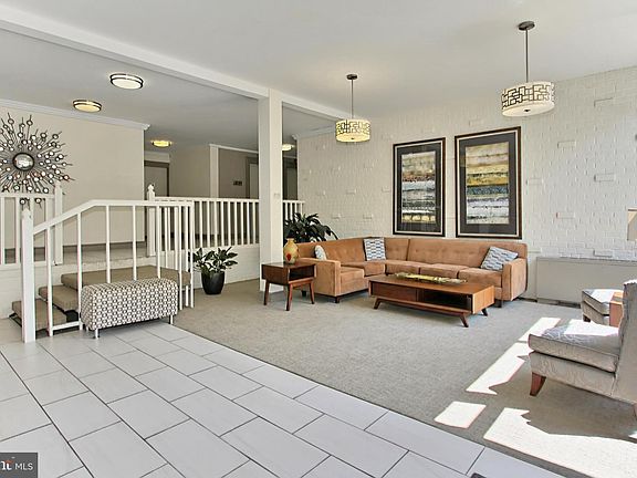 5th image of 200 N Maple Ave APT 317