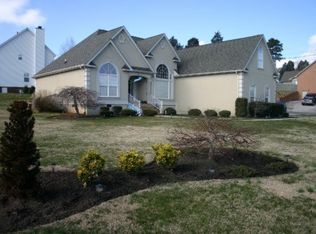 8201 Jade Tree Ln, Knoxville, TN 37938