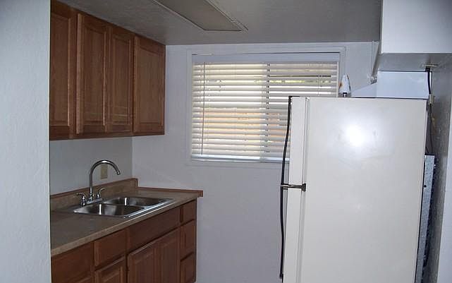 2nd image of 2656 Sanders Dr Unit 3