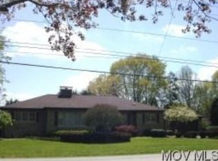 515 Masonic Park Rd, Marietta, OH