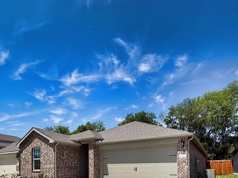 4322 Carnation Dr — Photo 2