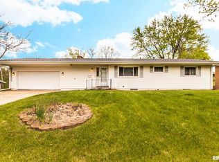 2805 W Pine Hill Ln, Peoria, IL
