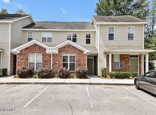 949 Downey Branch Ln, Wilmington, NC 28403