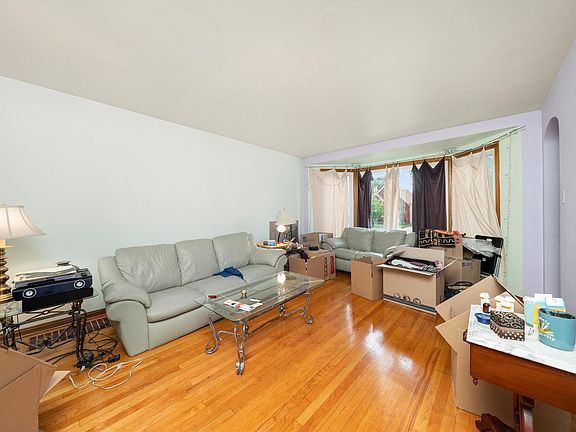 4th image of 10947 S Peoria St