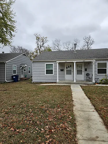 640 Maine St Photo 1