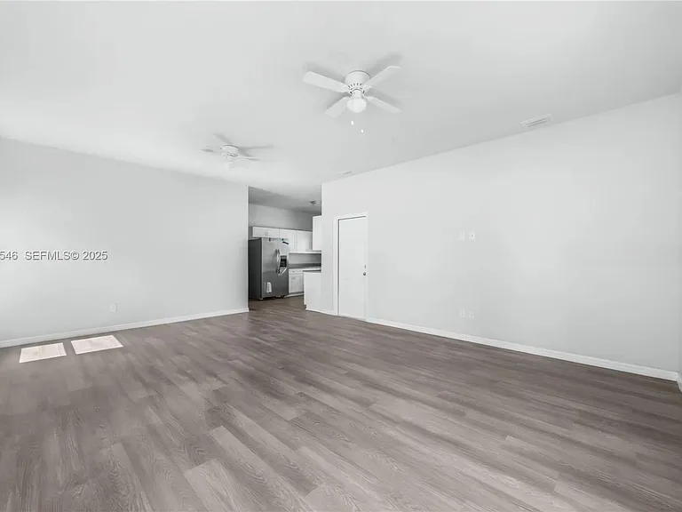 1483 Las Villas Blvd #1483 — Photo 4