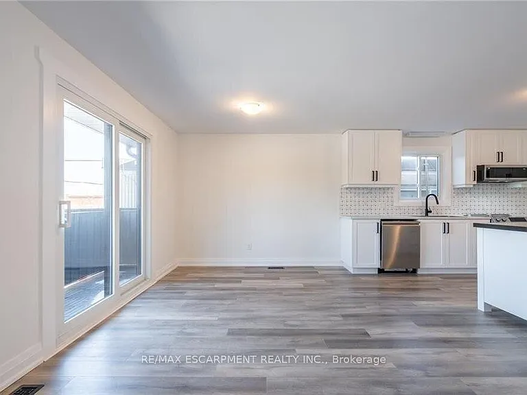 4289 Mountain St #3 — Photo 13
