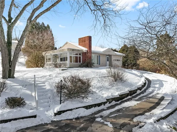 343 Locust St N, Canonsburg, PA 15317