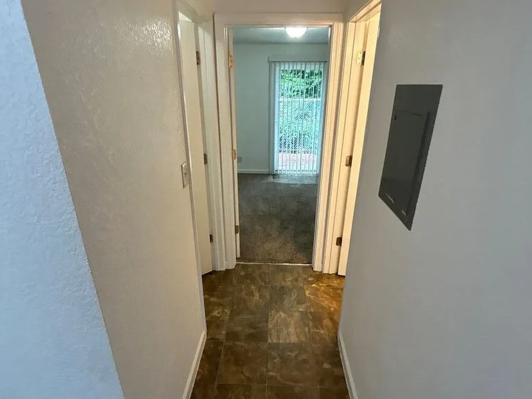 1015 5th Ave SW #14 — Photo 8