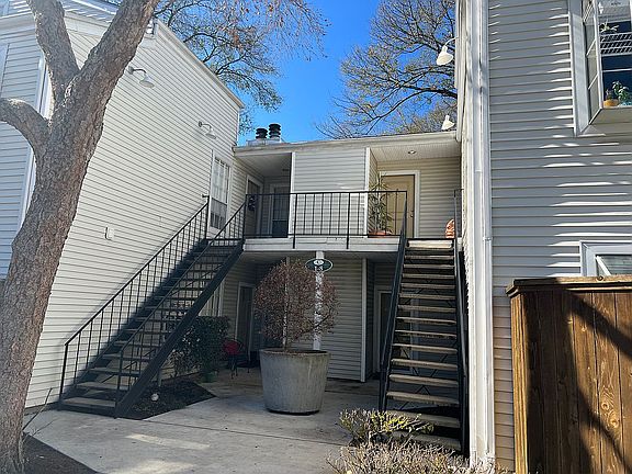 5th image of 9809 Richmond Ave Unit C6