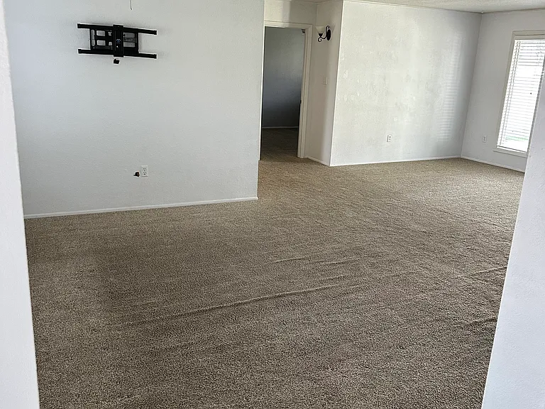 1401 Zuni Pl — Photo 36
