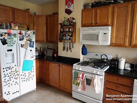 3rd image of 191 Boylston St #7