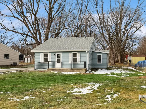 4710 NE 31st St, Des Moines, IA 50317