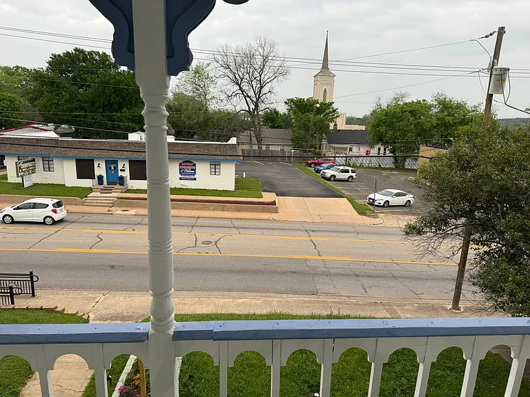 328 N Main St #B — Photo 12