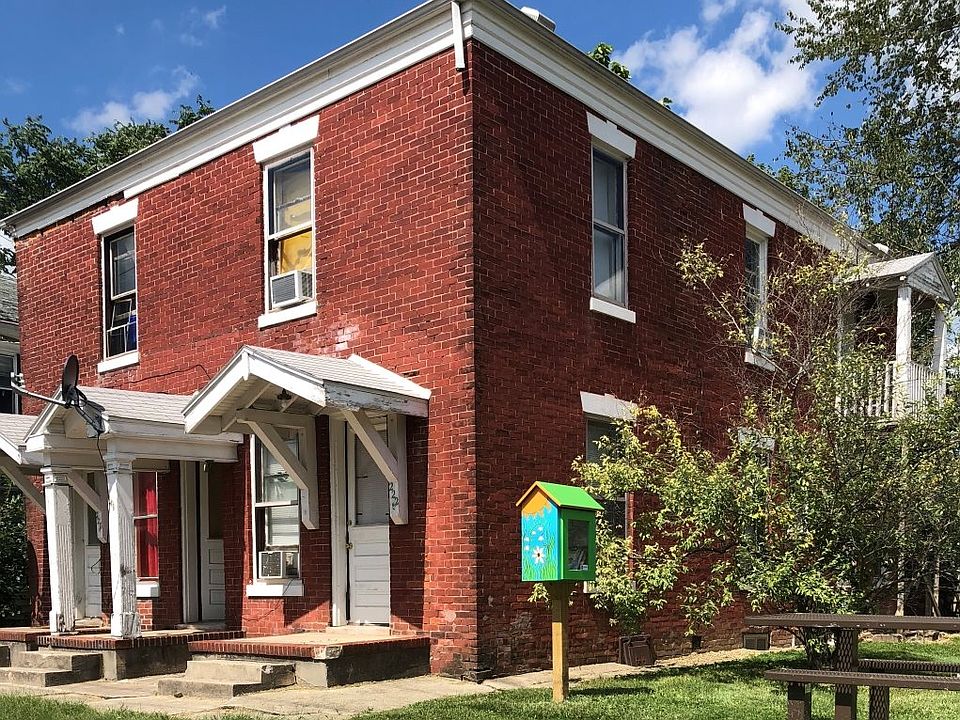 1st image of 220 E 7th St #222