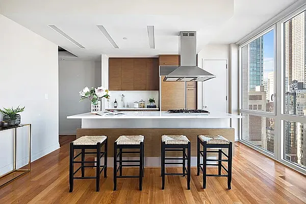 Sold by Metropolitan Property Group | media 4
