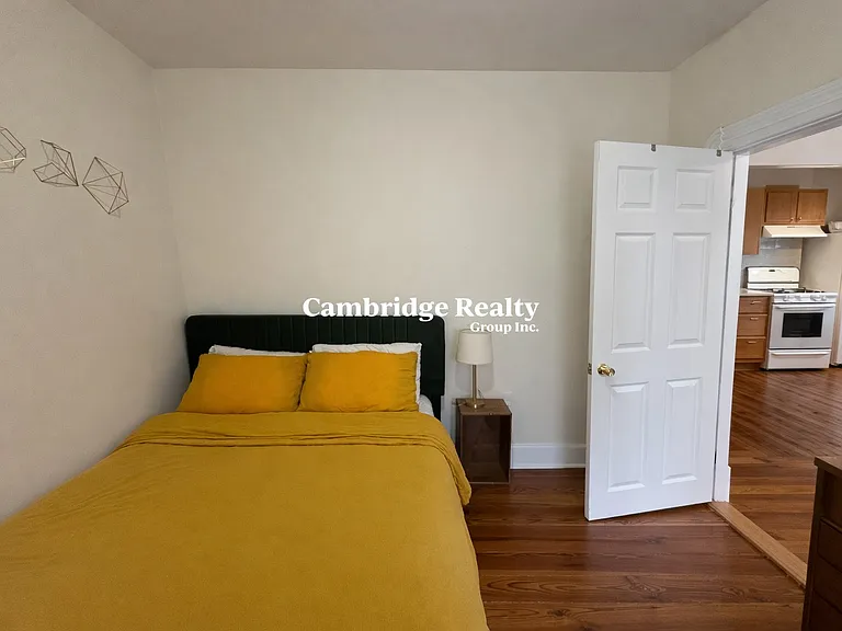 1056 Cambridge St #4T — Photo 3