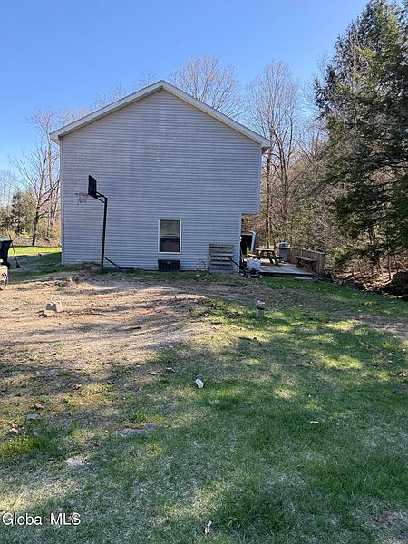 4th image of 79 Michigan Lane
