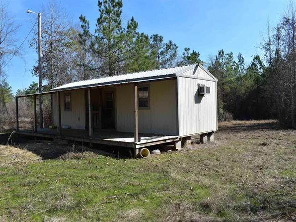 (undisclosed Address), Hampton, AR 71744