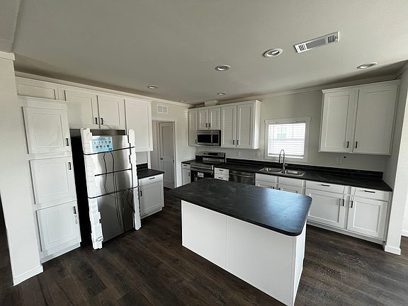 3rd image of 117 Goldwater Dr #442