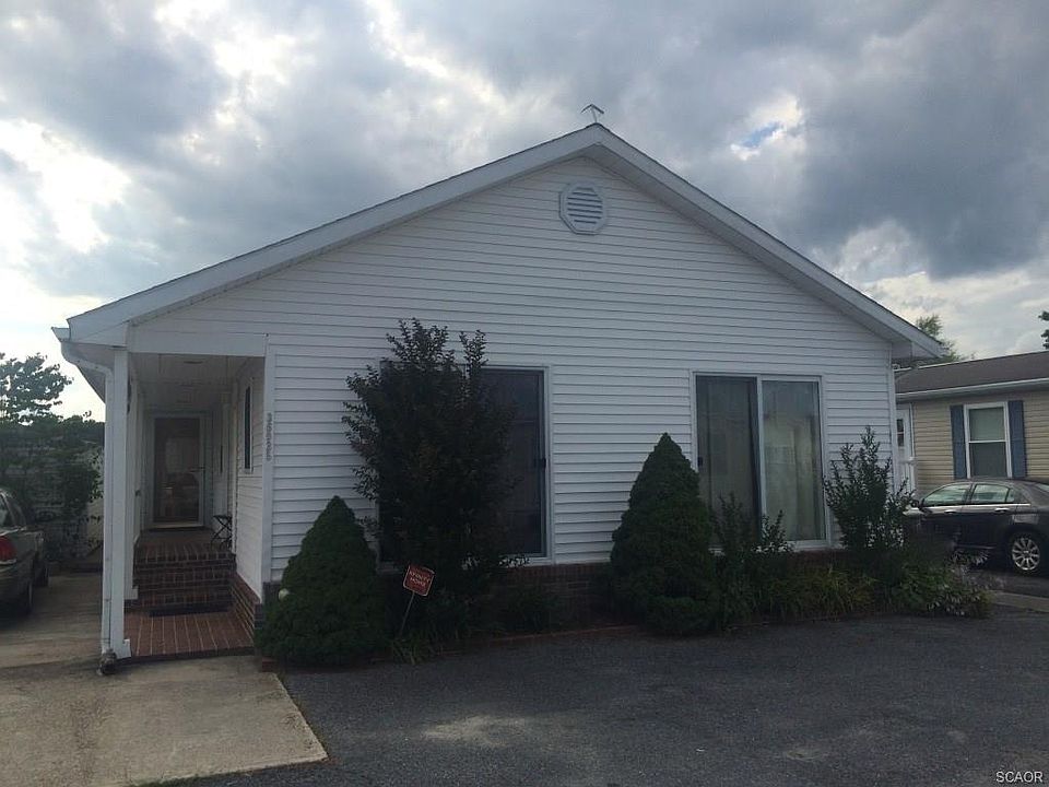 1st image of 36935 Mallard Dr