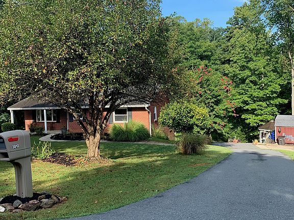 Driveway leading to garage