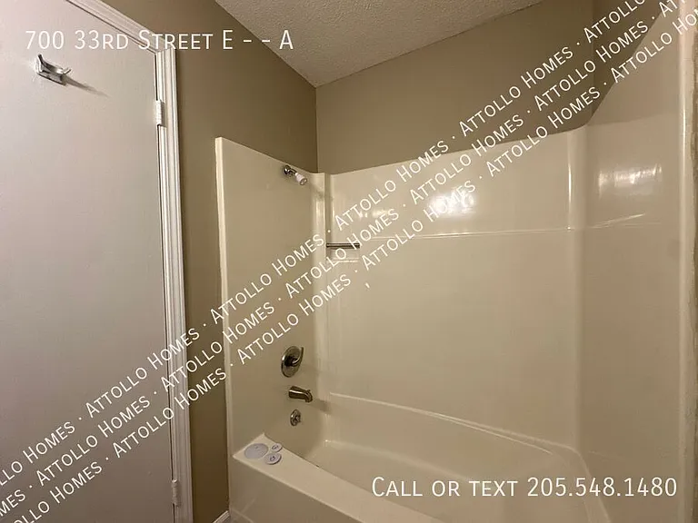 700 33rd St E #A — Photo 10