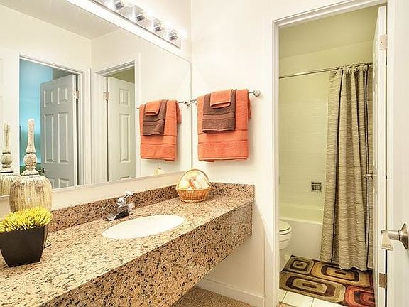 3rd image of 1731 Locust Pl APT 205