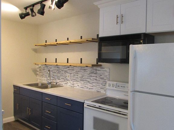 3rd image of 412 96th St S #B