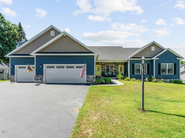 7 Kimberly Circle, Troy, NY 12180