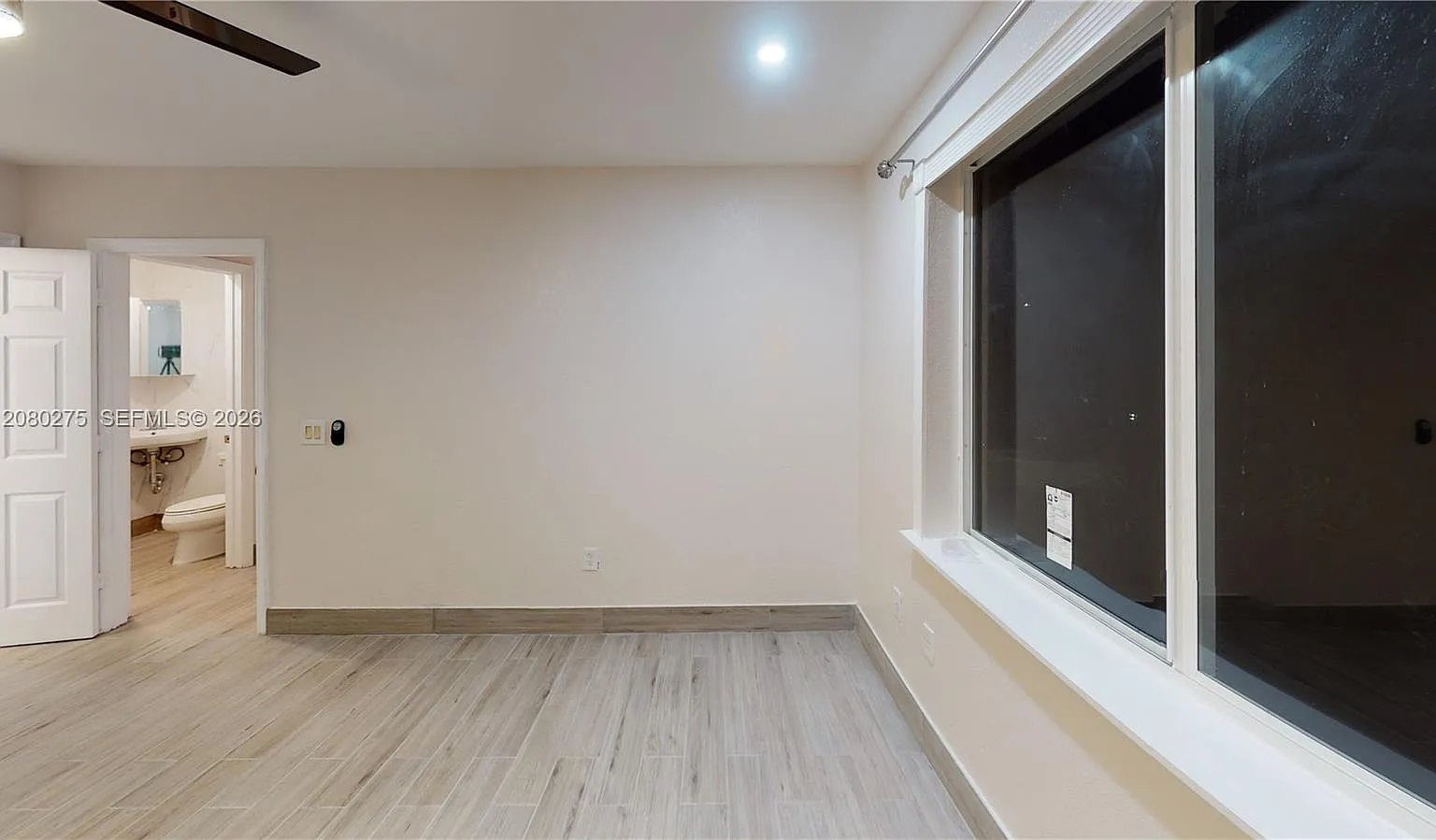 5 bed, 3.5 bath, 1923 sqft, $6,200 — Photo 2