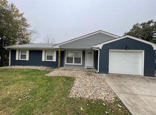 1076 Sunset Dr, Radcliff, KY 40160