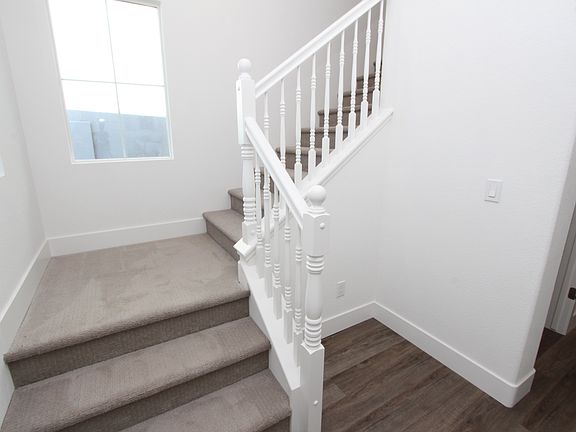3rd image of 1273 Pine Mountain Dr