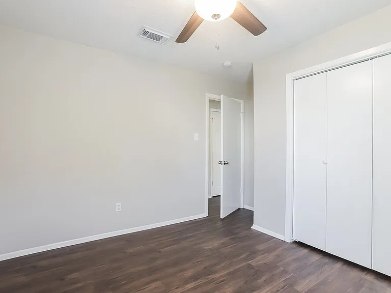 10318 Bushy Creek Dr — Photo 12