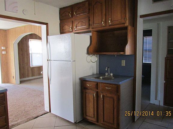 2nd image of 921 S Avenue A
