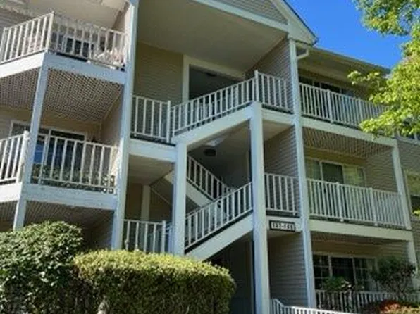 141 Raintree Ln, Mahwah, NJ 07430