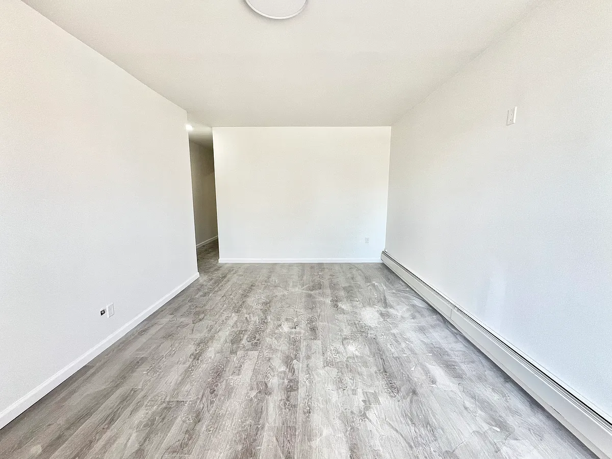 Building Photo - 2340 84th St #1