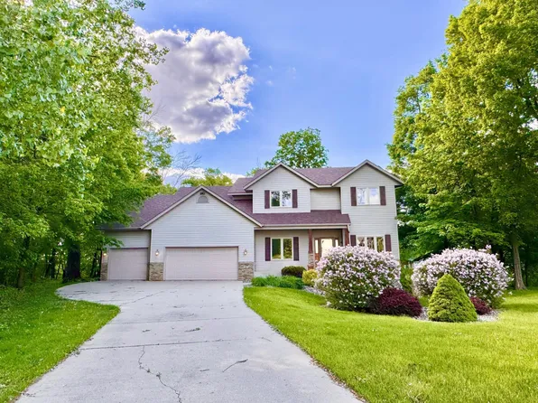 567 Forest Ln, Medford, MN 55049