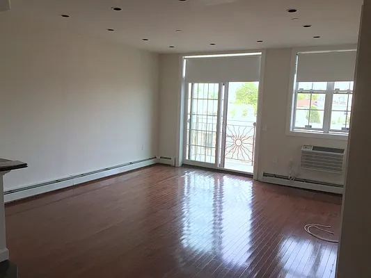 Rented by Salizzoni Realty | media 17