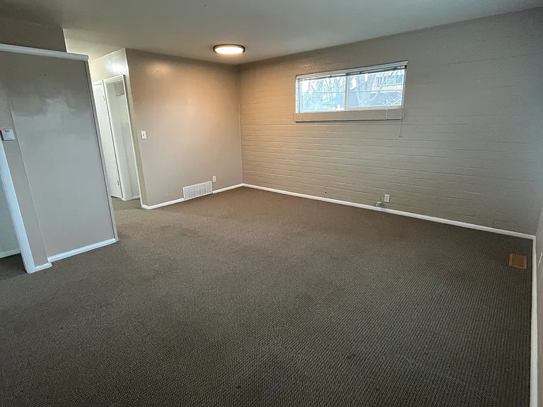 275 E Westminster Ave #1 — Photo 4