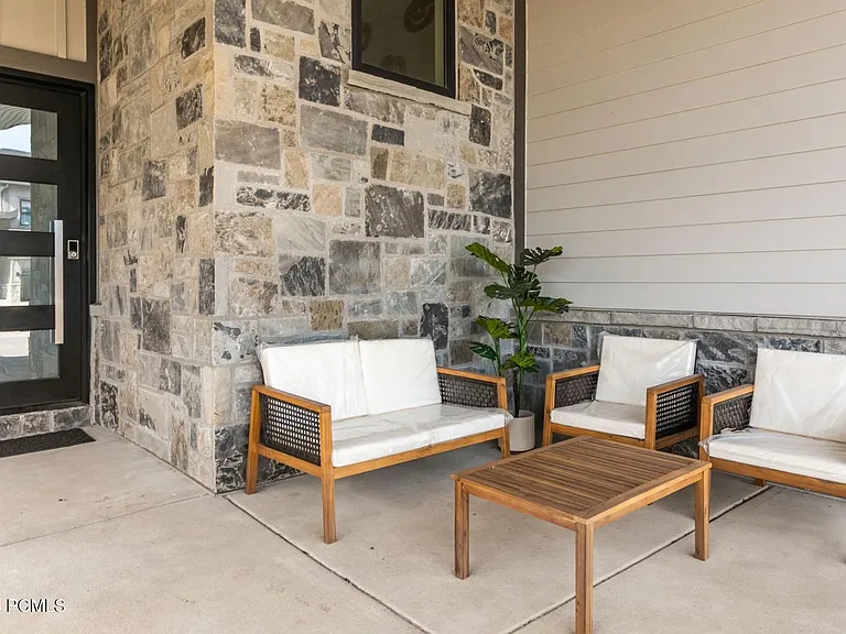 969 W Eland Cir #87 — Photo 5
