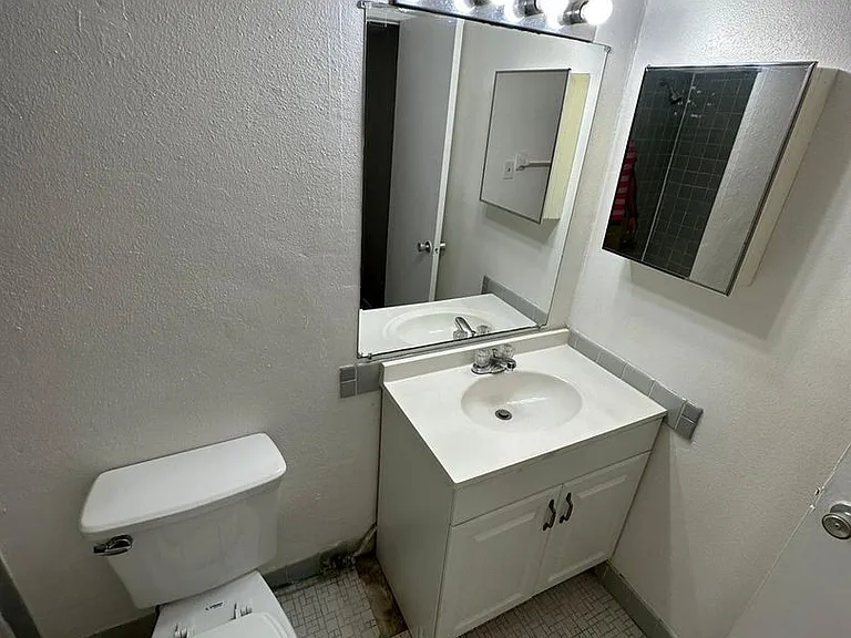 1830 Maravilla Ave #314 — Photo 20