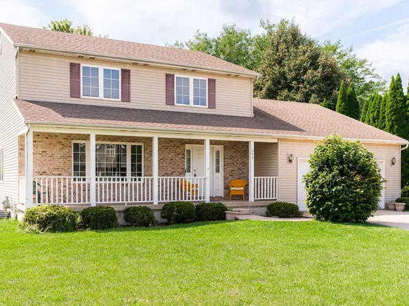 643 Plum St, Dekalb, IL 60115