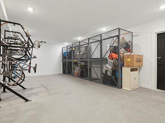 4th image of 2421 Mascher St #306