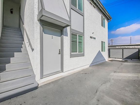 3rd image of 3116 Casitas Ave APT 2