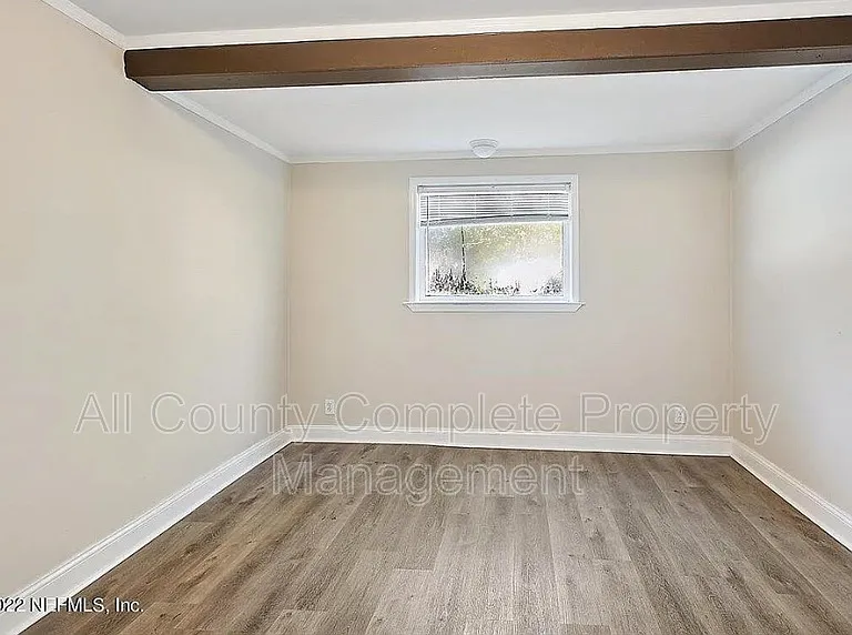 5463 Marcia Cir — Photo 3
